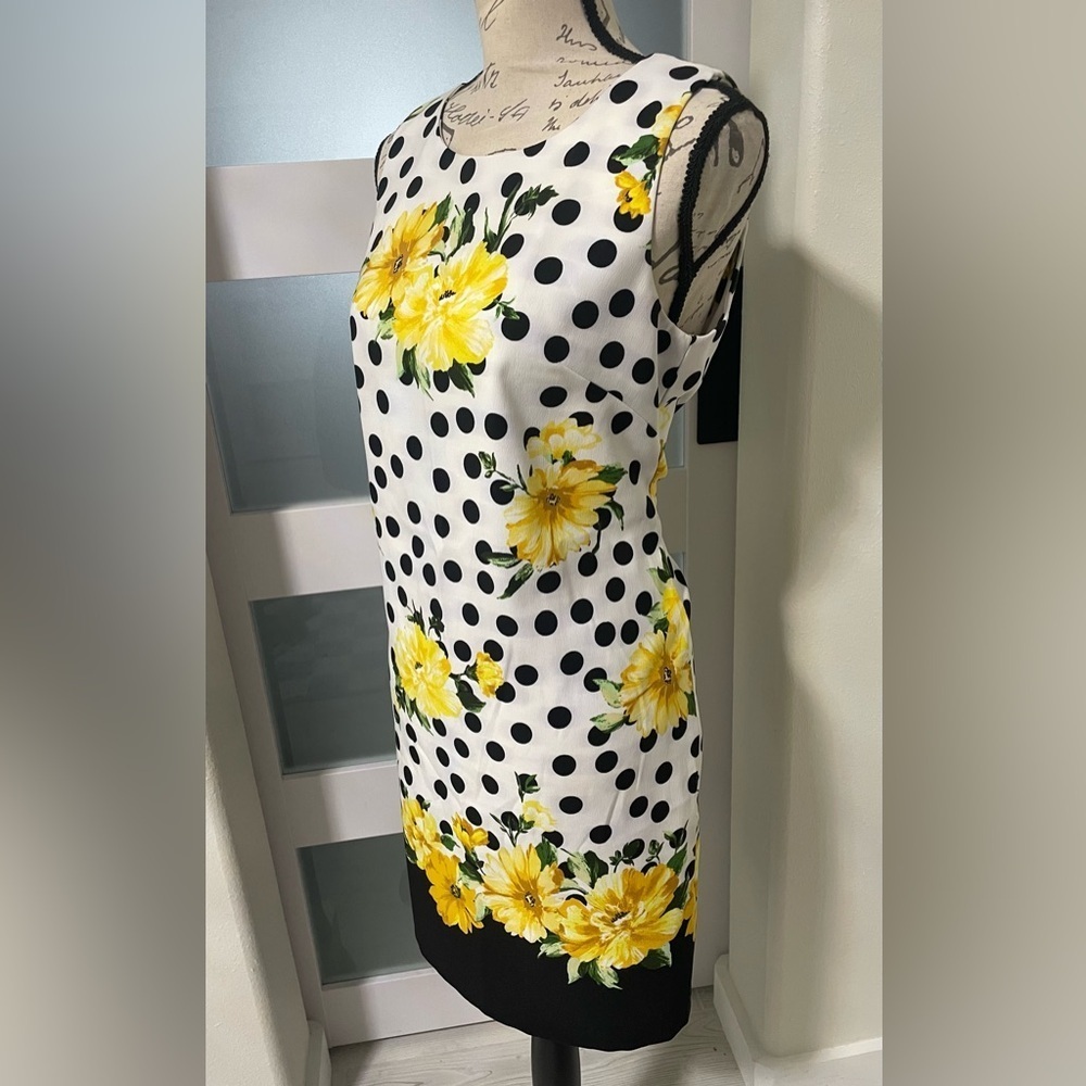 Black and White Polka Dot Sleeveless Sheath Dress with Yellow Floral Design - Picture 7 of 8